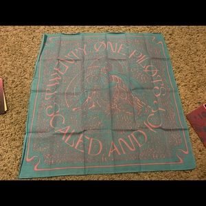 Twenty one pilots scaled and icy bandana